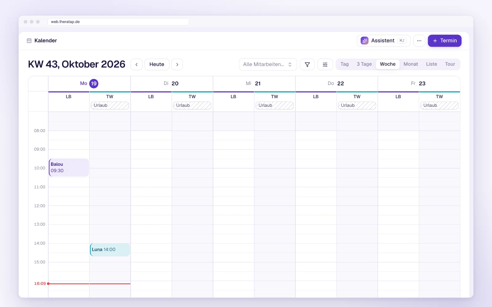 Calendar week view with a team member’s holiday entered